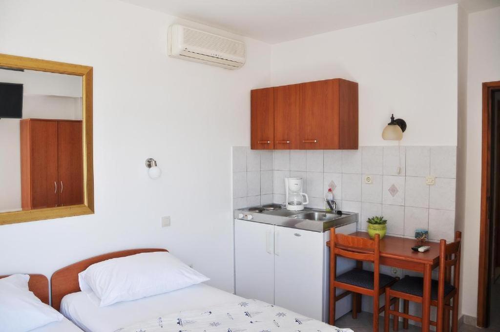 Sunrise Apartments And Studio Apartments 1 Lokva Rogoznica Ngoại thất bức ảnh