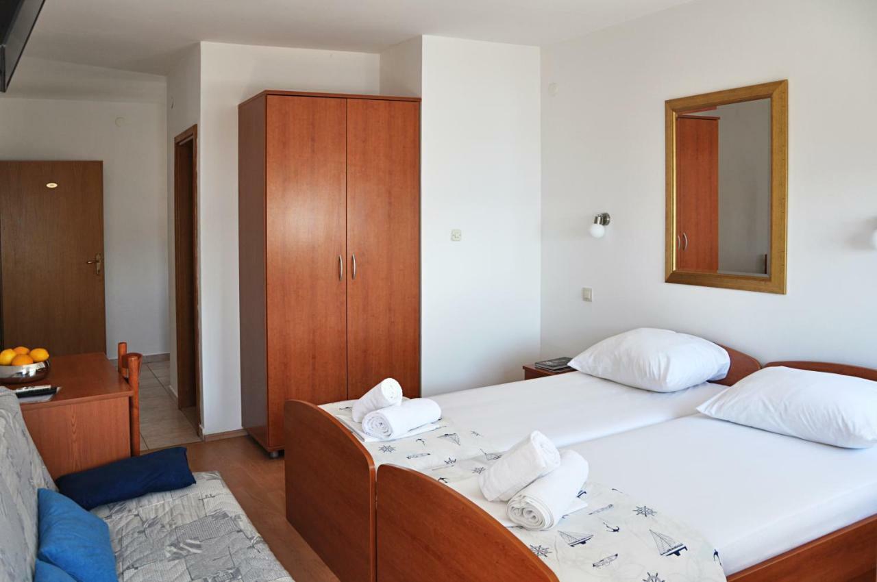 Sunrise Apartments And Studio Apartments 1 Lokva Rogoznica Ngoại thất bức ảnh